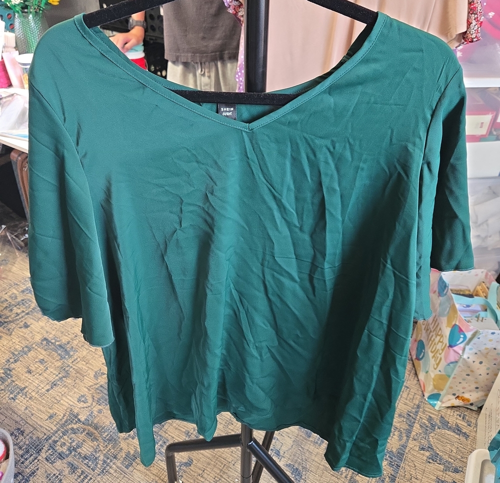 SHEIN Forest Green Relaxed V‑Neck Short Sleeve Top